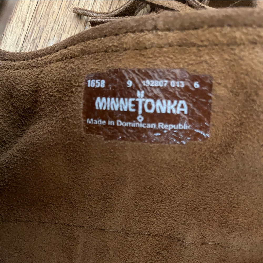 LEAVING SOON Minnetonka FRINGE BOOTS boho hippie festival - Picture 3 of 10